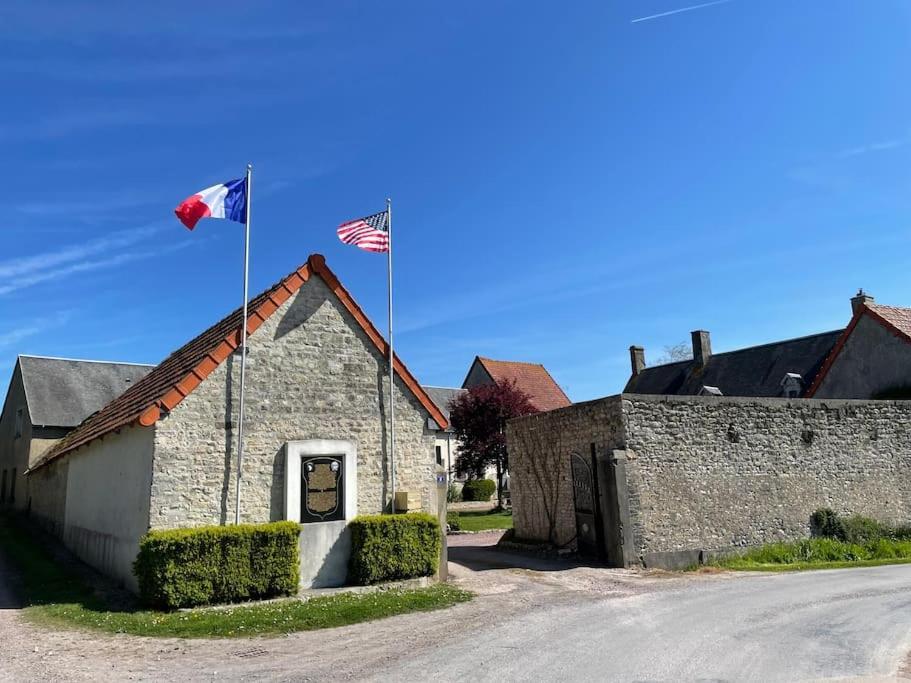 Gite Omaha 3 Etoiles - La Ferme Delaunay Saint-Come-du-Mont Экстерьер фото
